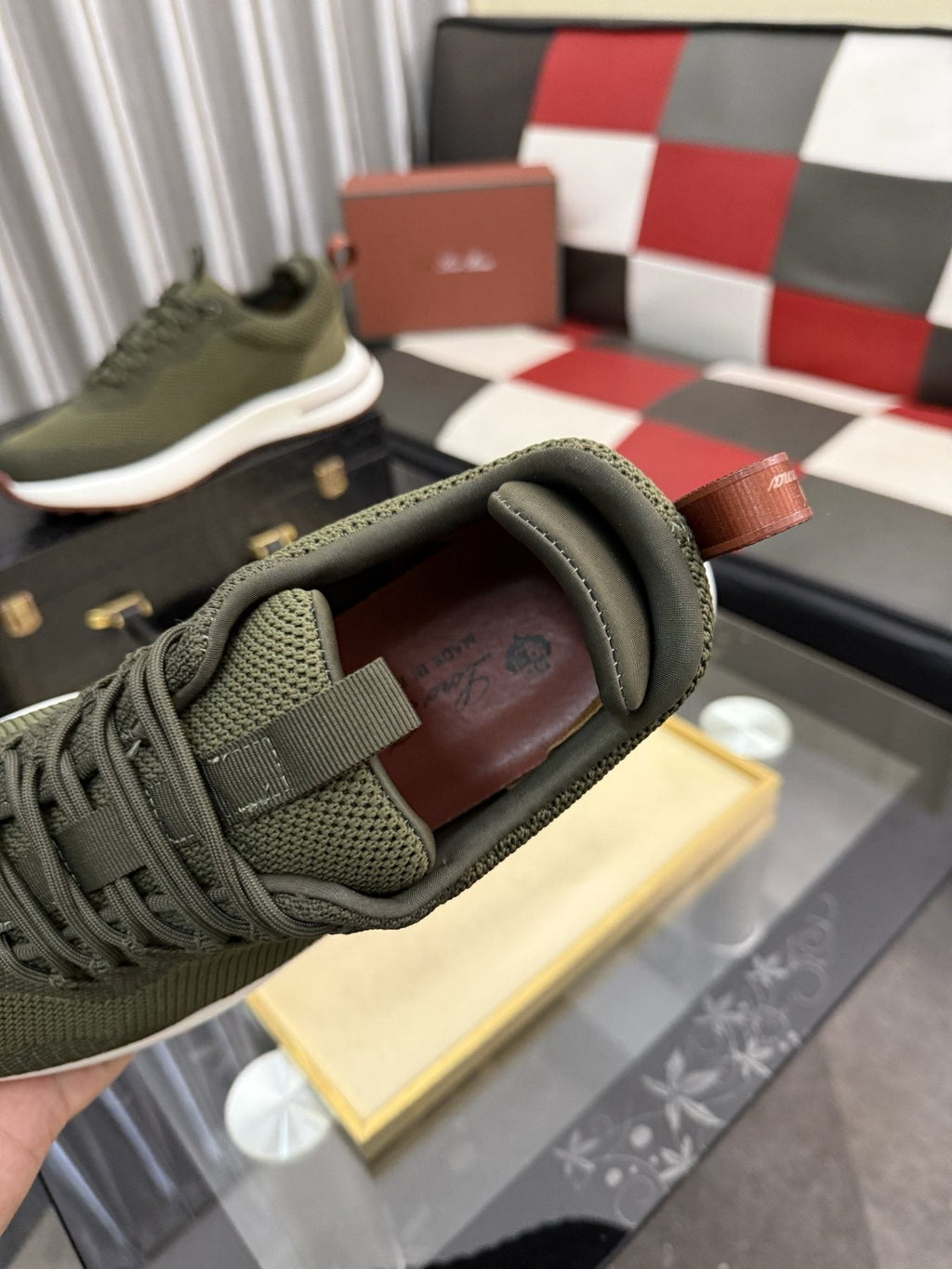 Men's Olive Green Mesh-Like Low-Top Sneakers